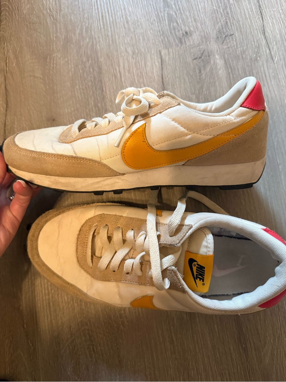 Nike Daybreak Retro Sneakers – Sail/Gold